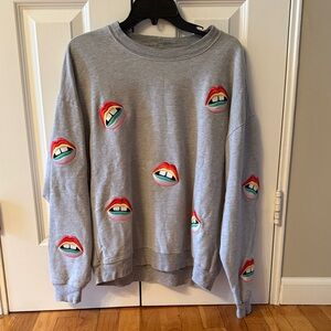 Lauren Moshi Gray Sweatshirt with Lip Graphics